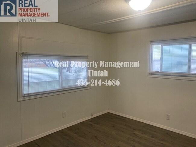 Building Photo - 2 Bed 1 Bath Trailer Home WITH A $300 OFF FIRST MONTH'S RENT WHEN YOU SIGN A 12 MONTH LEASE WITH ...