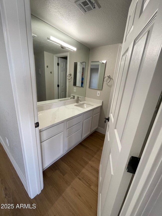 Building Photo - 8500 E Indian School Rd