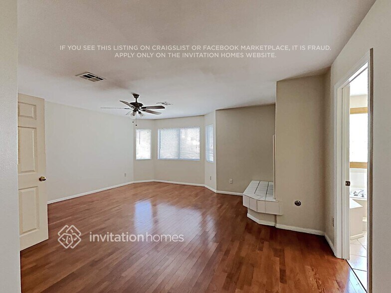 Building Photo - 8336 Hollow Wharf Dr