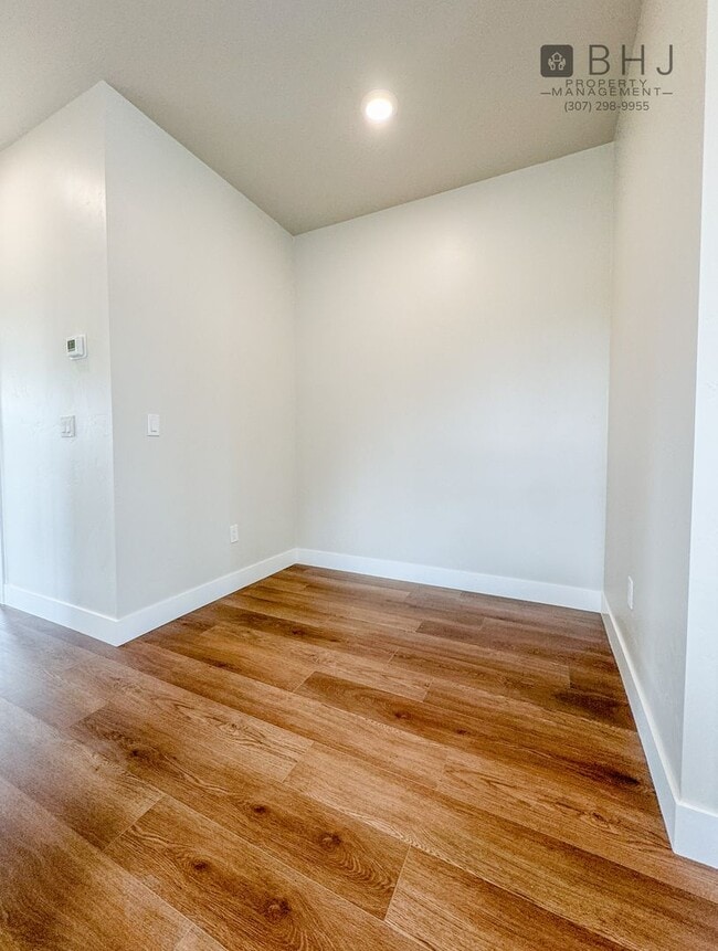 Building Photo - BRAND NEW! 2 BED/ 2BATH Dog Friendly Twin ...
