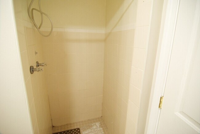 Building Photo - Spacious 6 Bed / 3 Bath Home in Rigby!