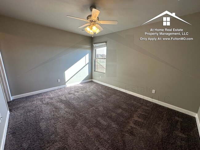 Building Photo - 1304 1 Preston Dr