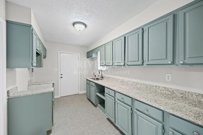 Building Photo - Frayser Beauty!!!!! Section 8 Welcomed!!!!