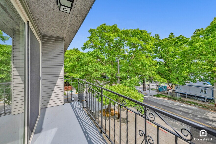 Building Photo - 5501 11th Ave NW