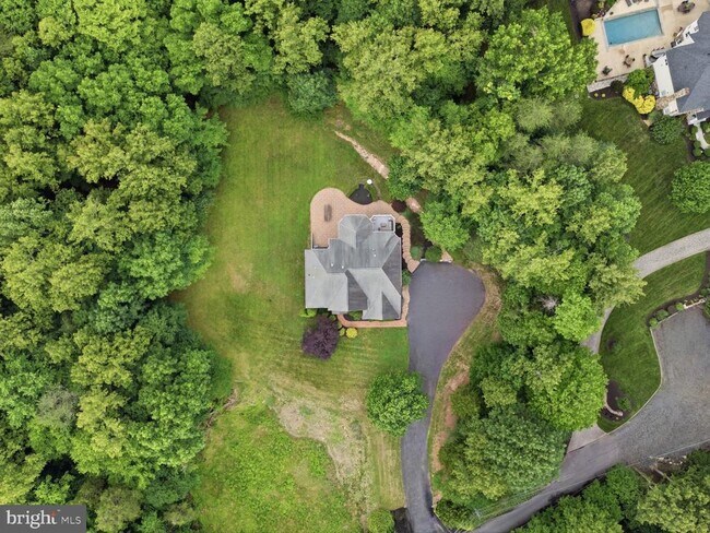 Building Photo - 5081 Wolf Run Shoals Rd