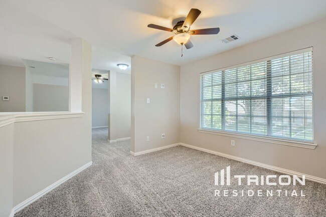 Building Photo - 2020 Hillcroft Dr