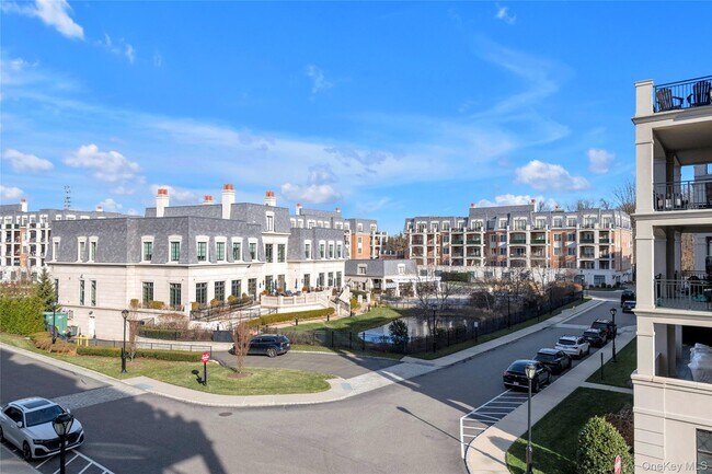 Building Photo - 5000 Royal Ct