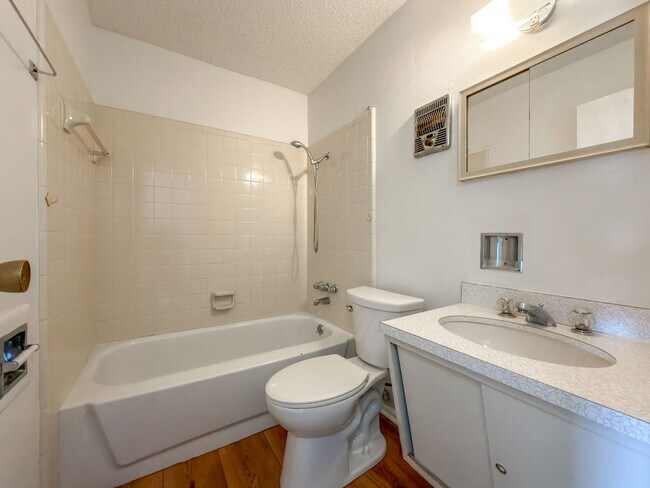 Building Photo - 7712 Colony-