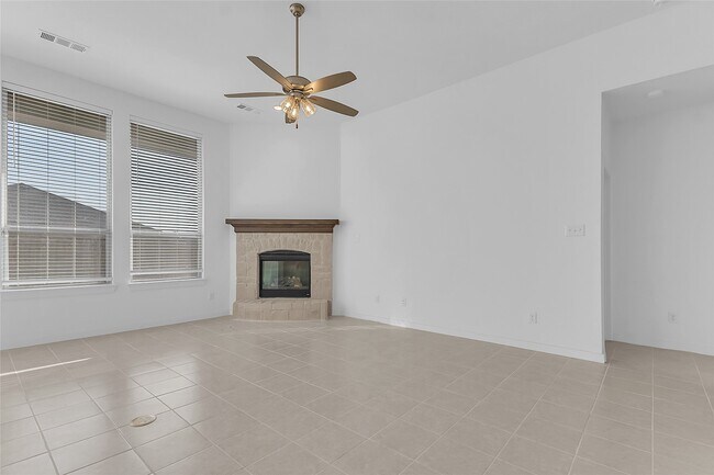 Building Photo - 1805 Everglades Dr
