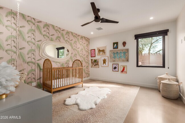 Building Photo - 4905 E White Gates Dr