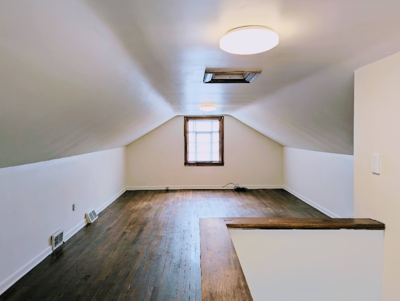 Building Photo - 801 Lathrop St