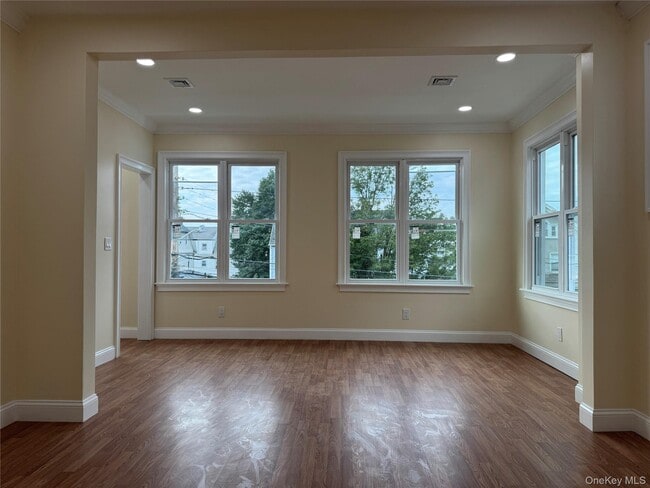 Building Photo - 109 Grandview Ave