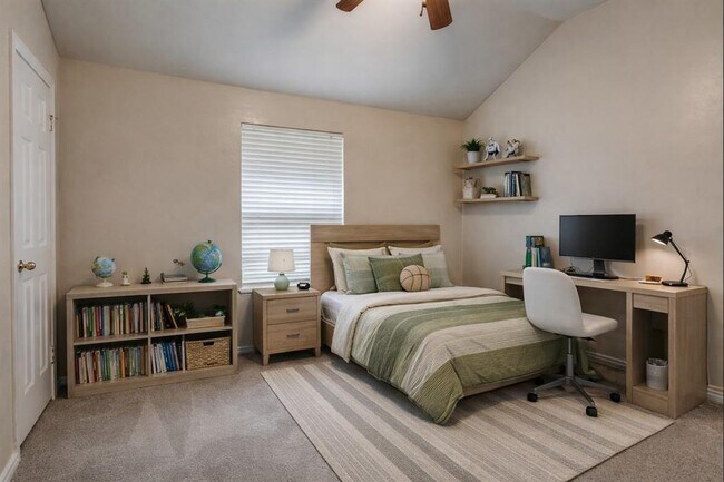 Building Photo - 1224 Capitol Dr