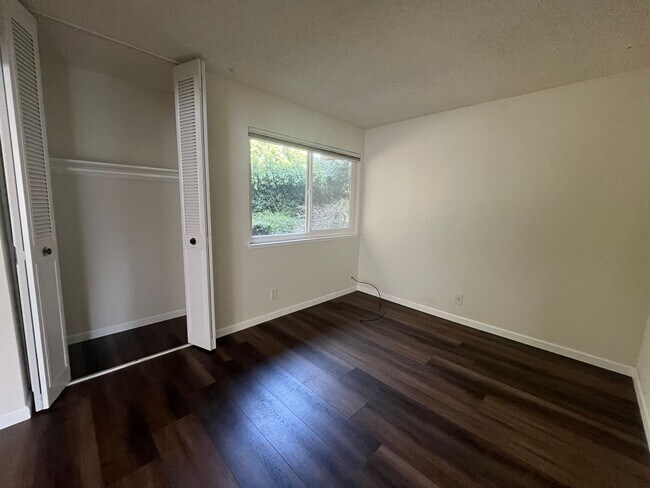 Building Photo - 5222 Greenberry Dr