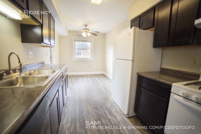 Building Photo - 203 Regency