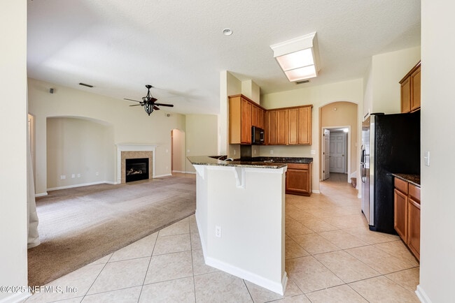 Building Photo - 14000 Red Rock Lake Dr