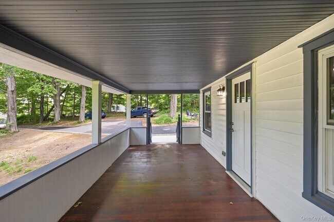 Building Photo - 472 Bullet Hole Rd