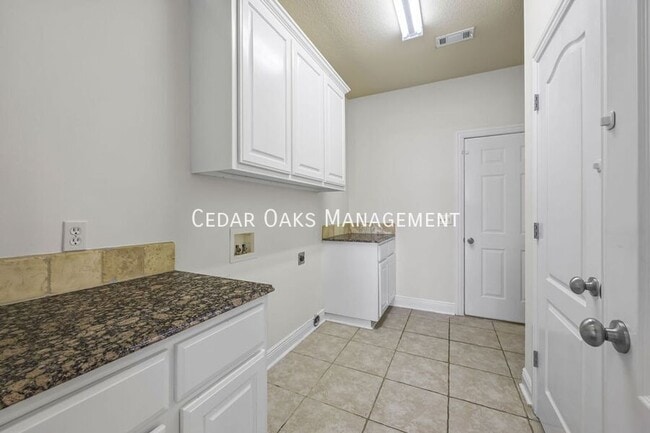 Building Photo - 6239 W Persimmon St