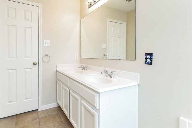 Building Photo - 14403 Hannah Glen Ln