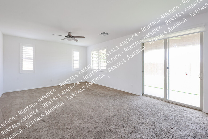 Building Photo - 13487 N 174th Ave