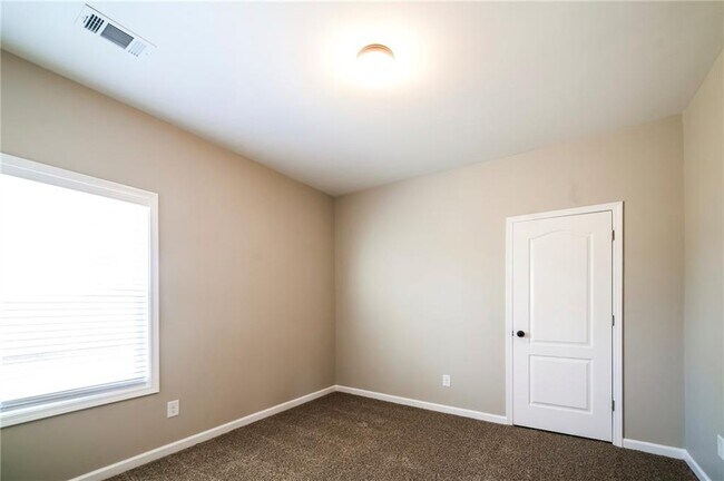 Building Photo - 1155 Senator Rd