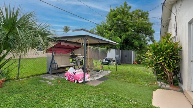 Building Photo - 4658 Myla Ln