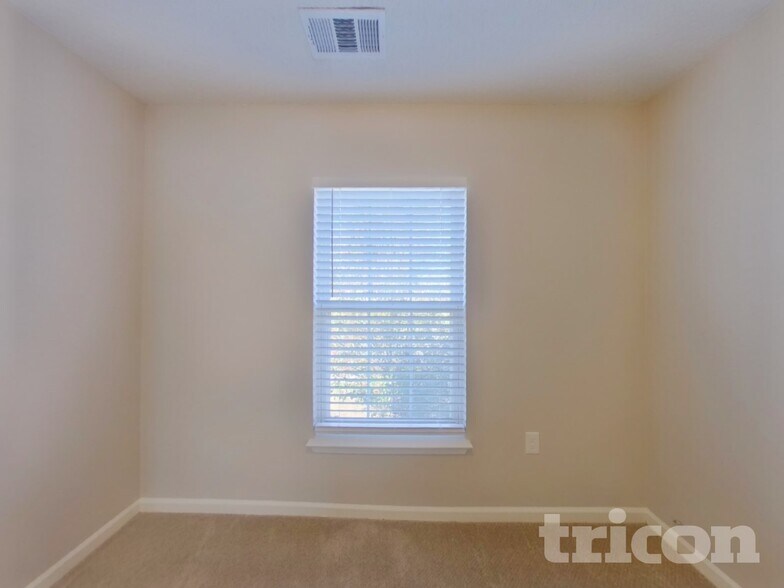 Building Photo - 7310 Ravanna Dr