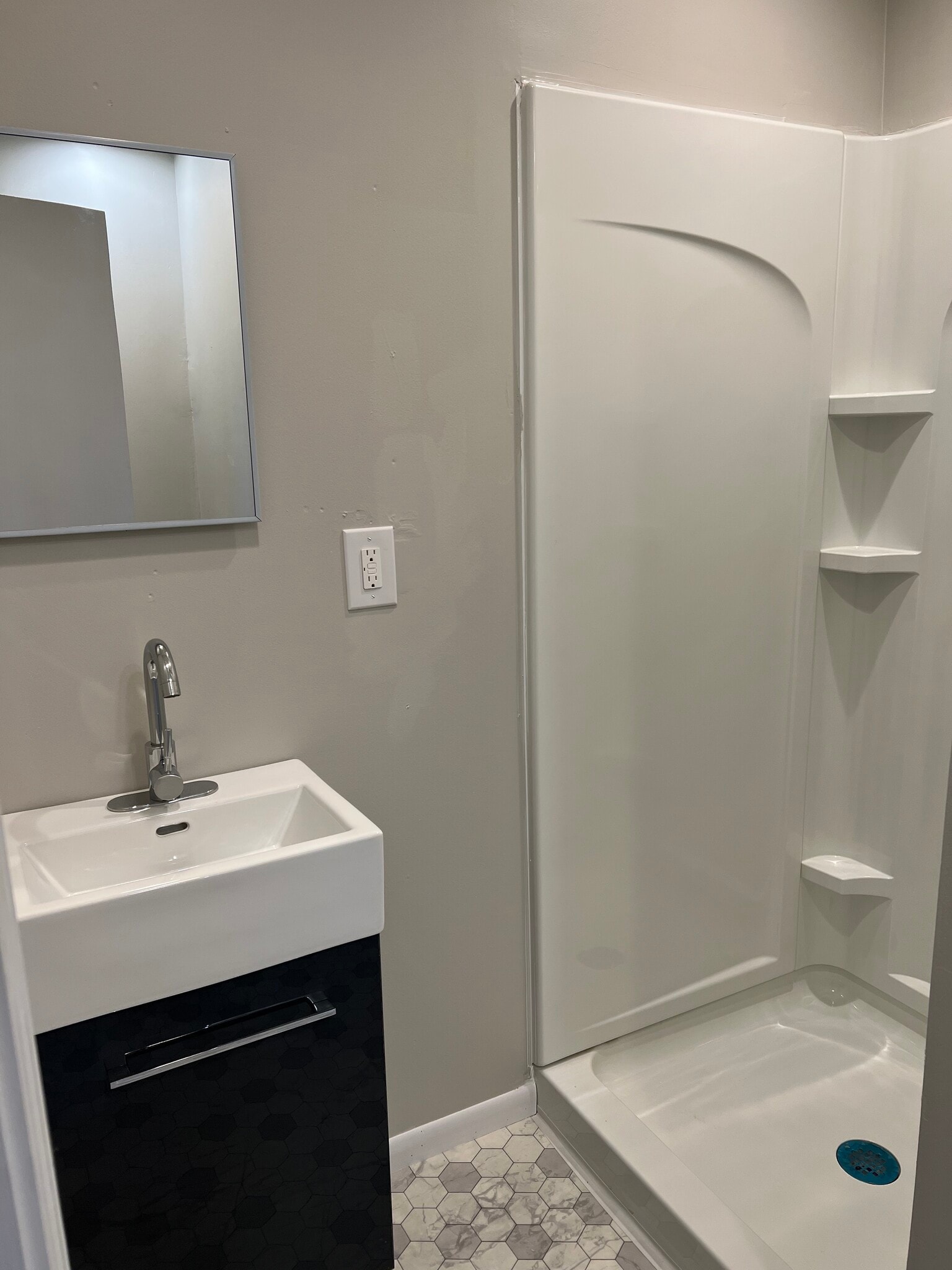 Building Photo - 102 Franklin St