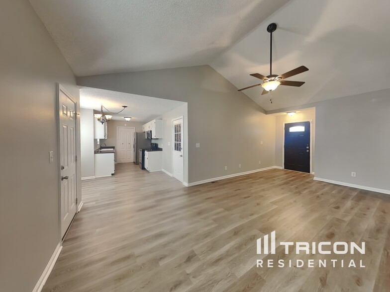 Building Photo - 232 Grassmire Dr