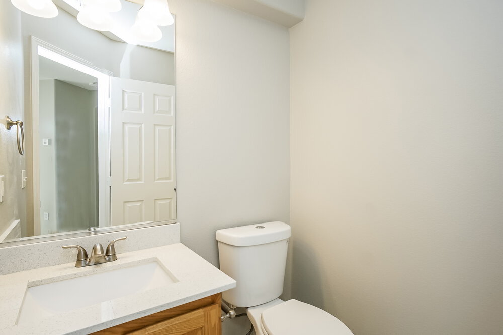 Building Photo - 9281 Hainsworth Ave