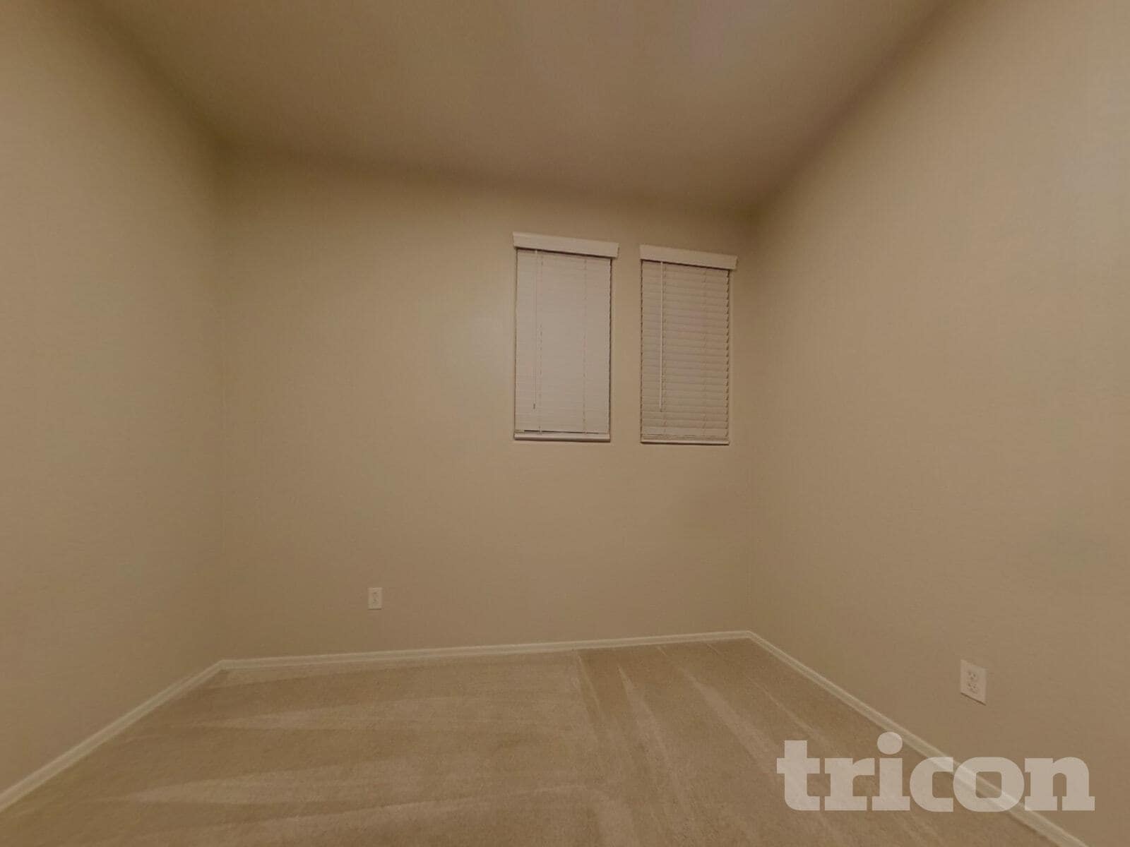 Building Photo - 16221 W La Ventilla Way