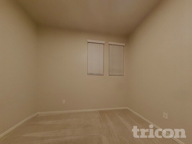 Building Photo - 16221 W La Ventilla Way