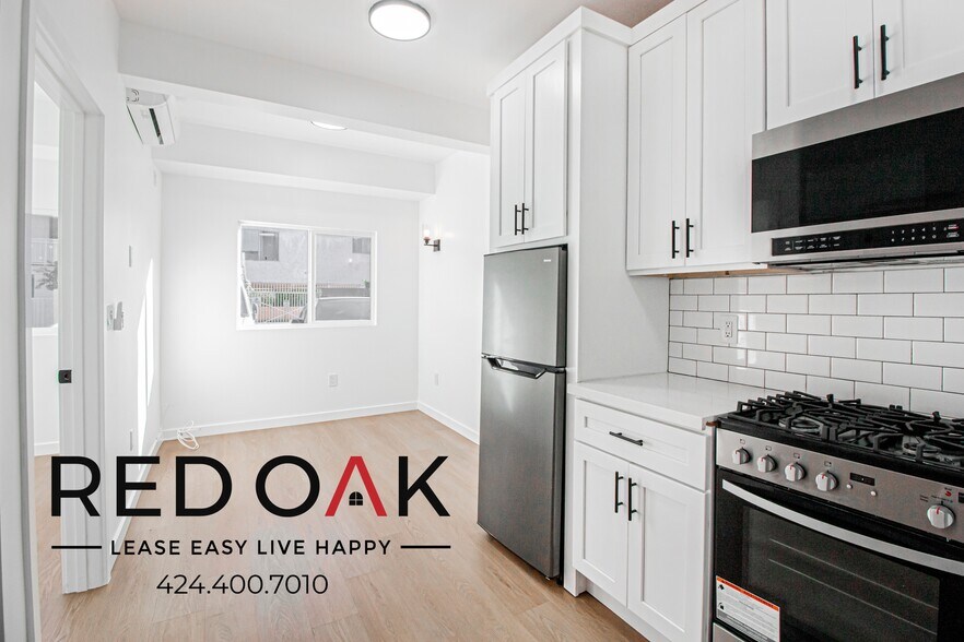 Primary Photo - 4771 Marathon St