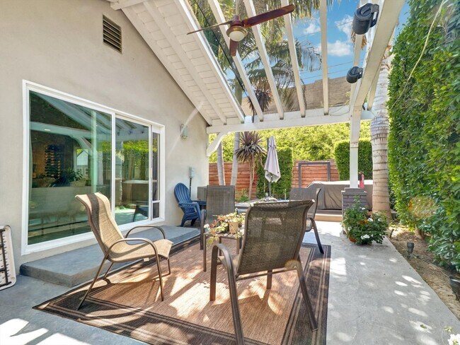 Building Photo - 5437 Coolidge Ave