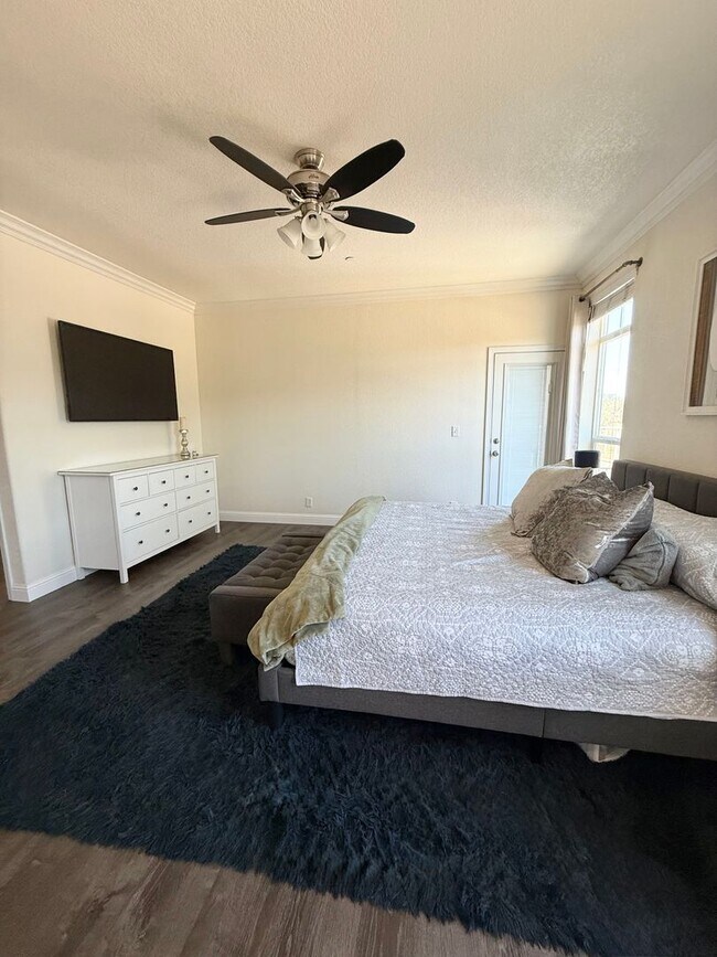 Building Photo - BEAUTIFUL 4 BEDROOM 2 BATH HOME IN ARROYO ...