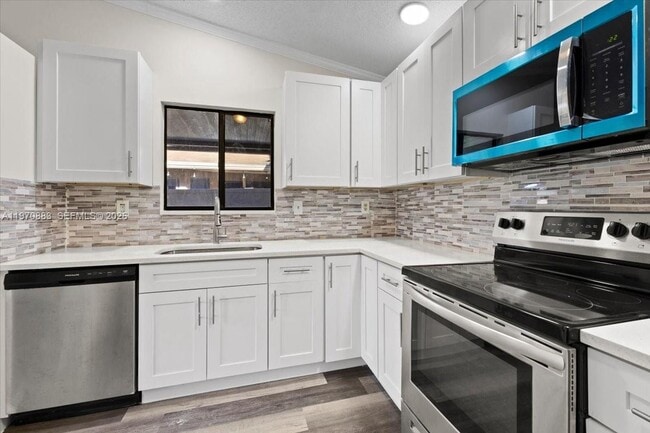 Building Photo - 9701 W Daffodil Ln