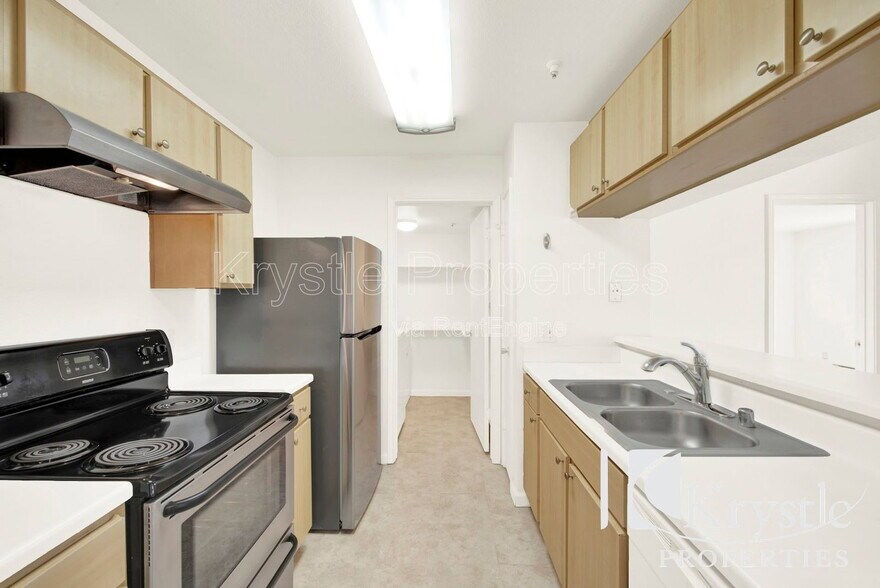 Building Photo - 1201 Glen Cove Pkwy