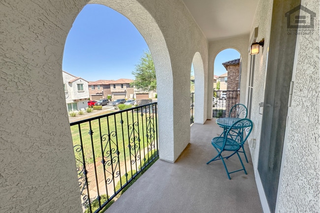 Building Photo - 3Bed/2.5Bath Three-Story Townhouse in Vistancia! Ready for Immediate Move-In! – 2 CAR GARAGE!