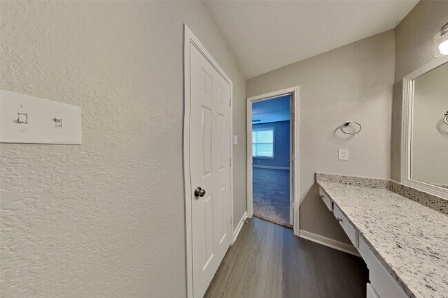 Building Photo - 11703 Sunny Stream Dr