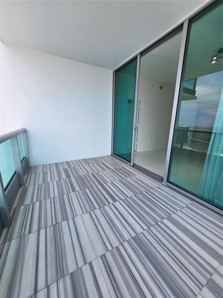 Building Photo - 900 Biscayne Blvd