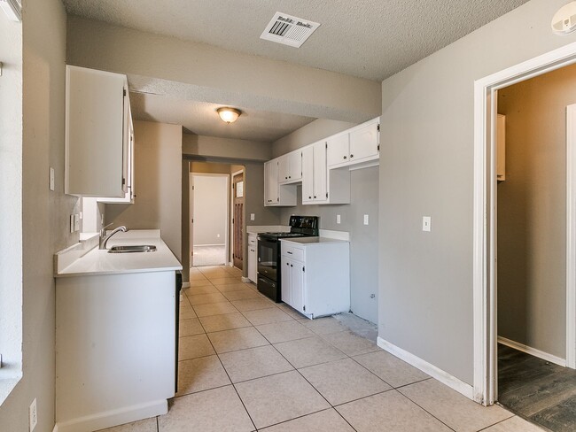 Building Photo - 3 Bed/2 Bath Home in Midwest City