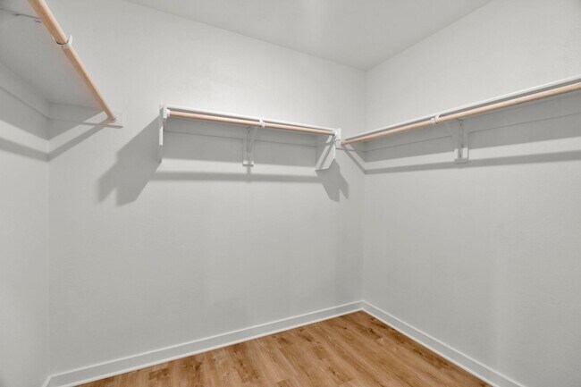 Building Photo - Brand-New 4 Bedroom +office in Prairie Gro...