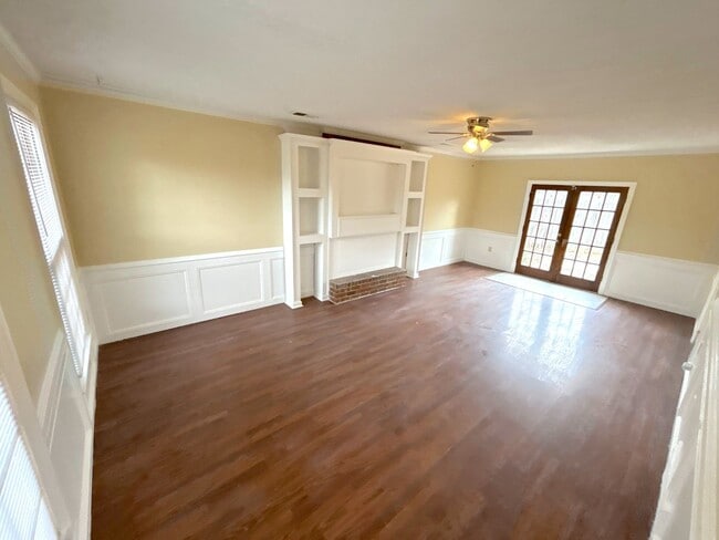 Building Photo - 8209 Crimson Creek Dr