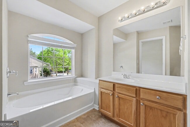 Building Photo - 2775 Pierce Brennen Ct NE