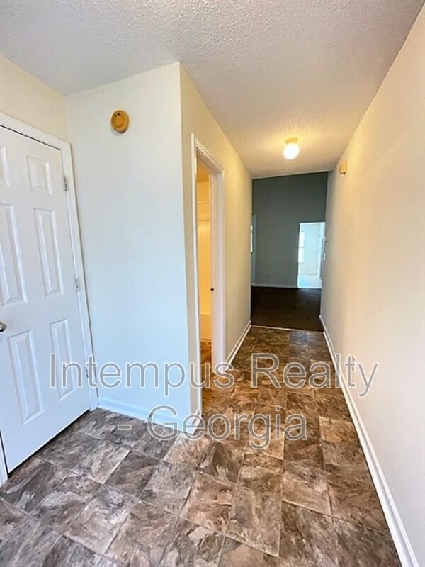 Building Photo - 4389 Persian Ct SW