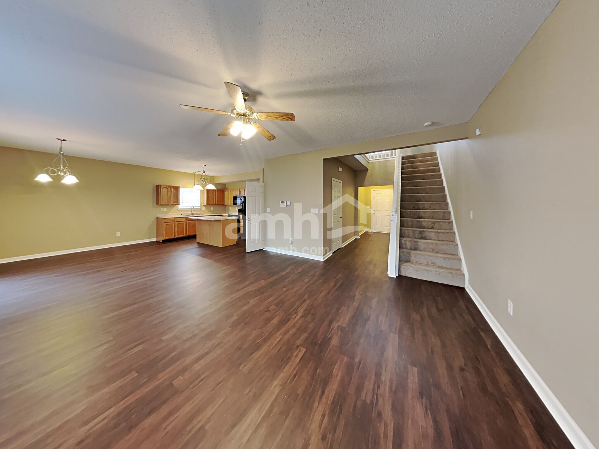 Building Photo - 657 Blue Meadow Dr