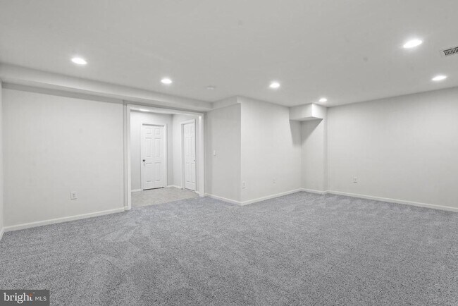 Building Photo - 9932 Longford Ct