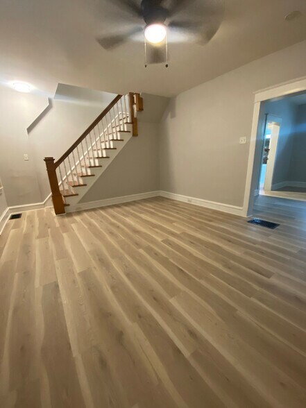 Building Photo - 110 W 29th St