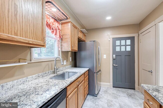 Building Photo - 15 Georgia Ave NW