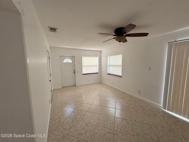 Building Photo - 507 Seacrest Ave